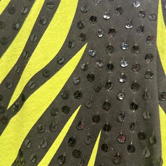 Bob Mackie Green and Black Sequined SS Shirt - XL - Picture 3 of 4